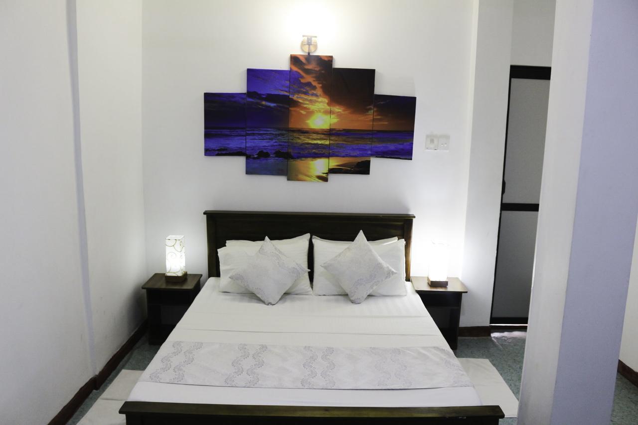 קנדי Yoho Travellers Residence מראה חיצוני תמונה
