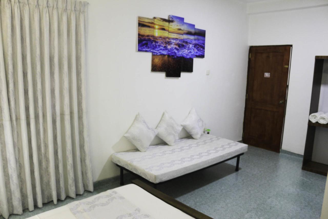 קנדי Yoho Travellers Residence מראה חיצוני תמונה
