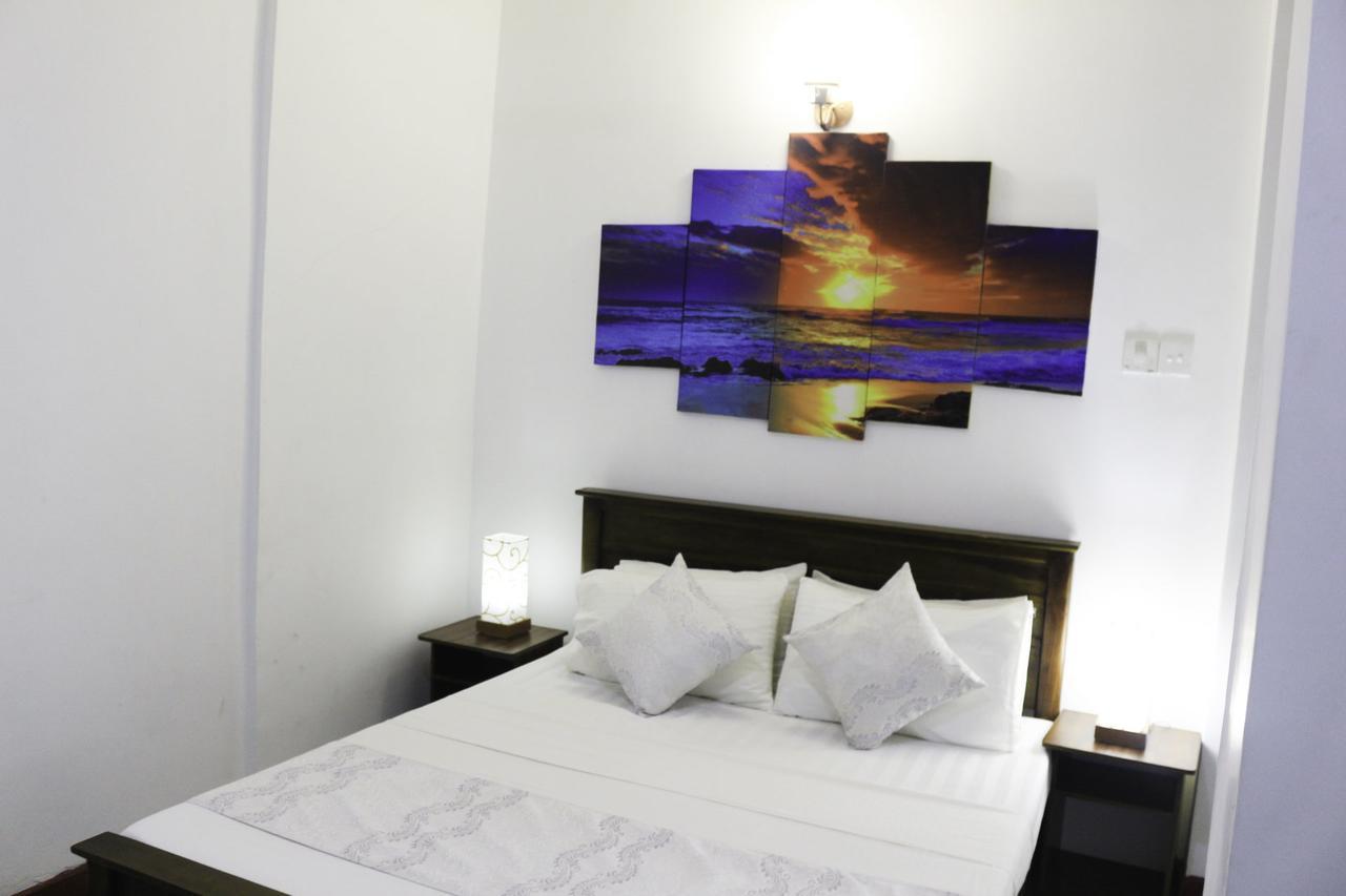 קנדי Yoho Travellers Residence מראה חיצוני תמונה